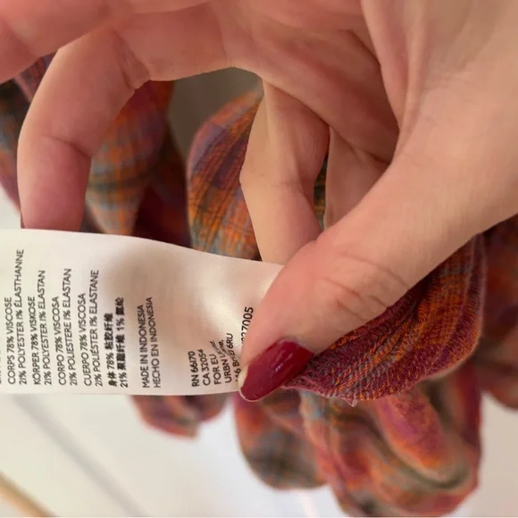 Button down - Picture 5 of 5